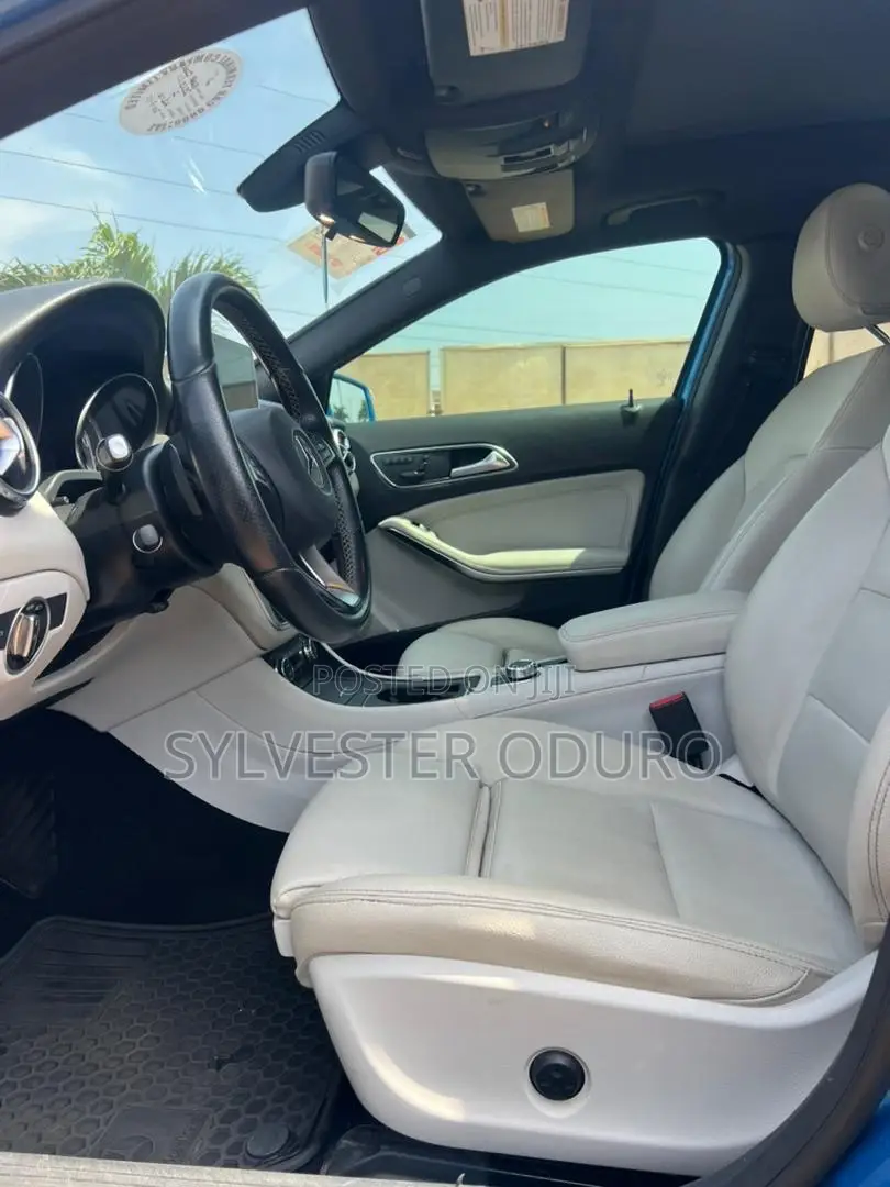 Mercedes-Benz GLA 250 2018 Blue