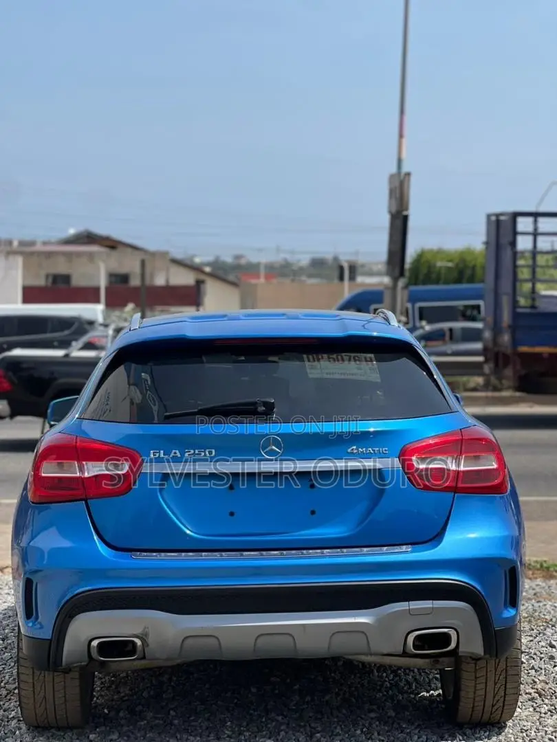 Mercedes-Benz GLA 250 2018 Blue