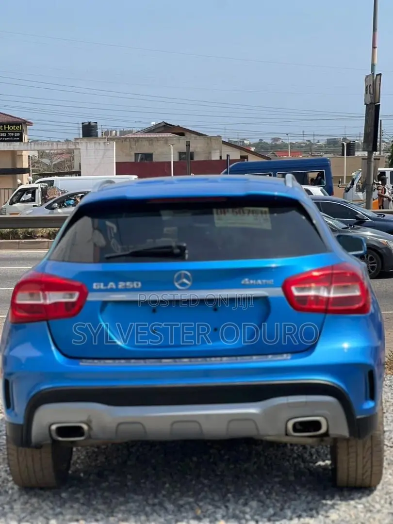 Mercedes-Benz GLA 250 2018 Blue