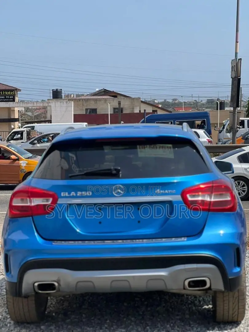 Mercedes-Benz GLA 250 2018 Blue