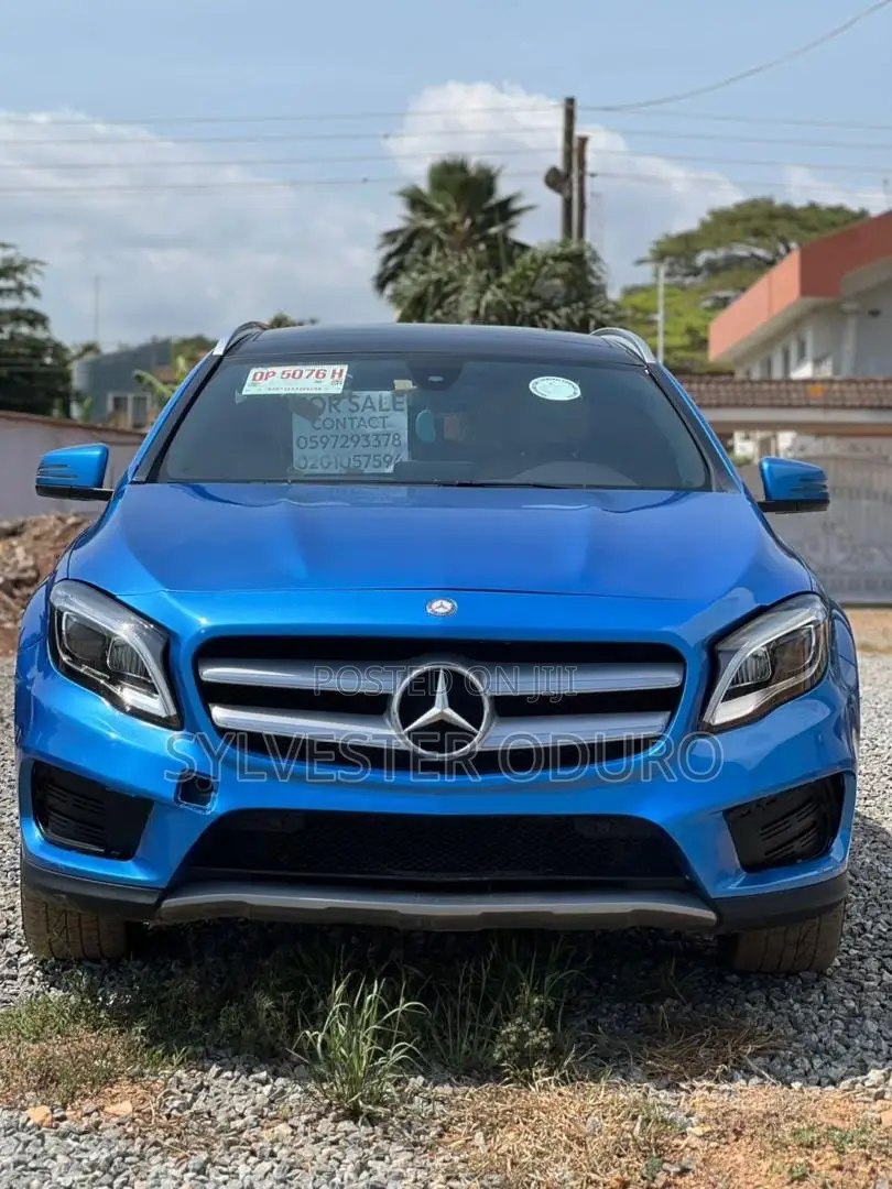Mercedes-Benz GLA 250 2018 Blue