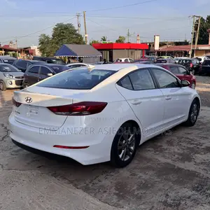 Hyundai Elantra SE 2018 White