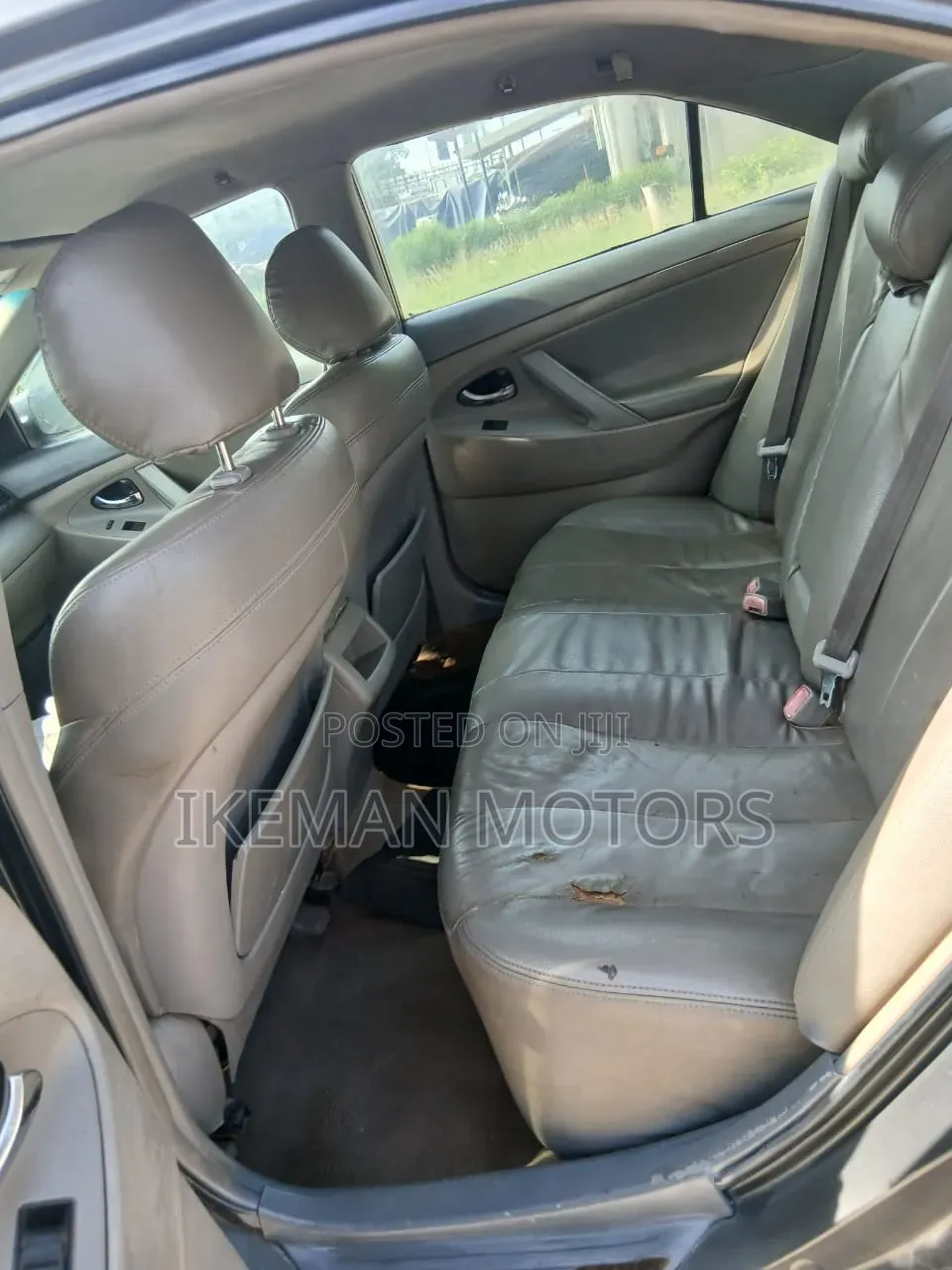 Toyota Camry Base 4dr Sedan (2.5L 4cyl 6M) 2010 Black