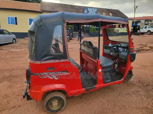 TVS HLX Plus ES 2026 Red