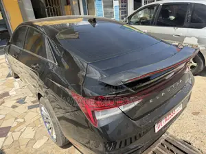 Hyundai Elantra Limited 2022 Black