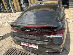 Hyundai Elantra Limited 2022 Black