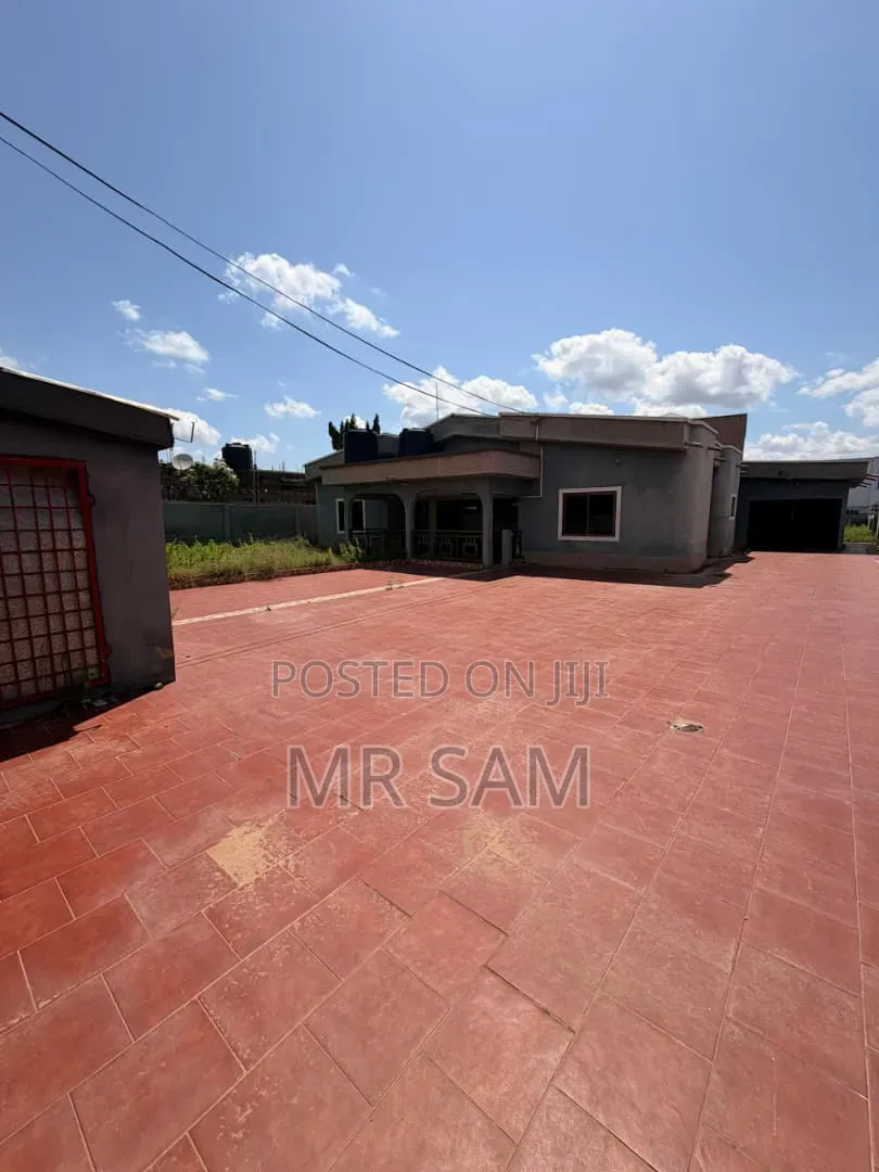 4bdrm Apartment in Sam Properties, Old Barrier for rent