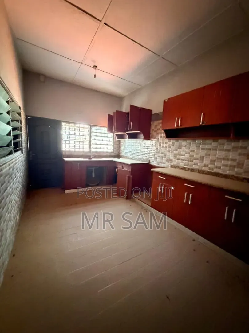 4bdrm Apartment in Sam Properties, Old Barrier for rent