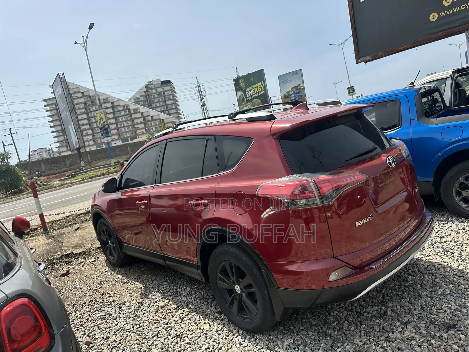 Toyota RAV4 SE 4dr SUV (2.5L 4cyl 6A) 2018 Red