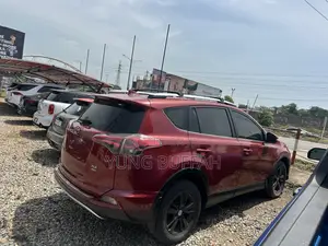 Toyota RAV4 SE 4dr SUV (2.5L 4cyl 6A) 2018 Red
