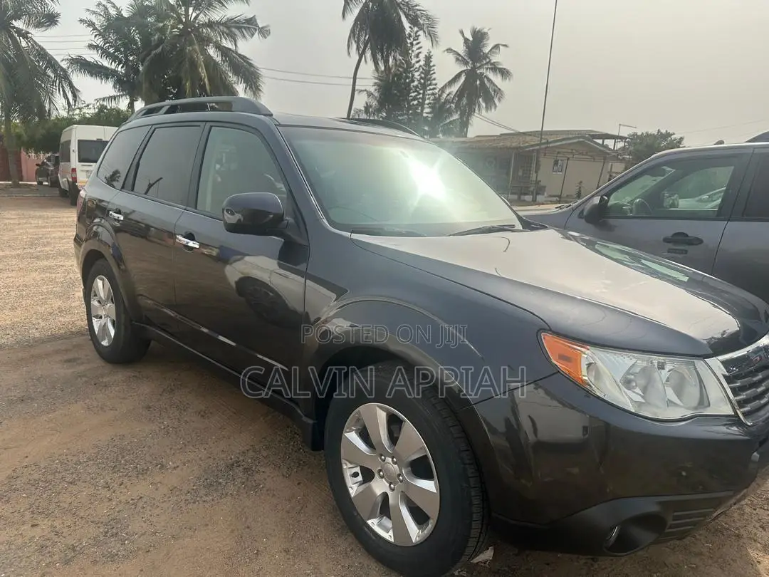 Subaru Forester 2010 Gray