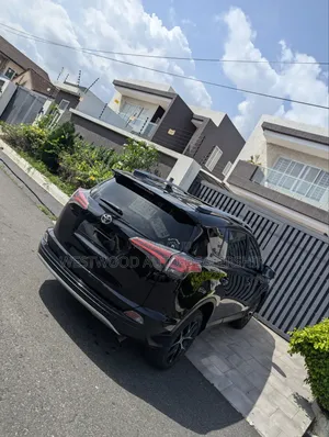 Toyota RAV4 SE 4dr SUV (2.5L 4cyl 6A) 2018 Black