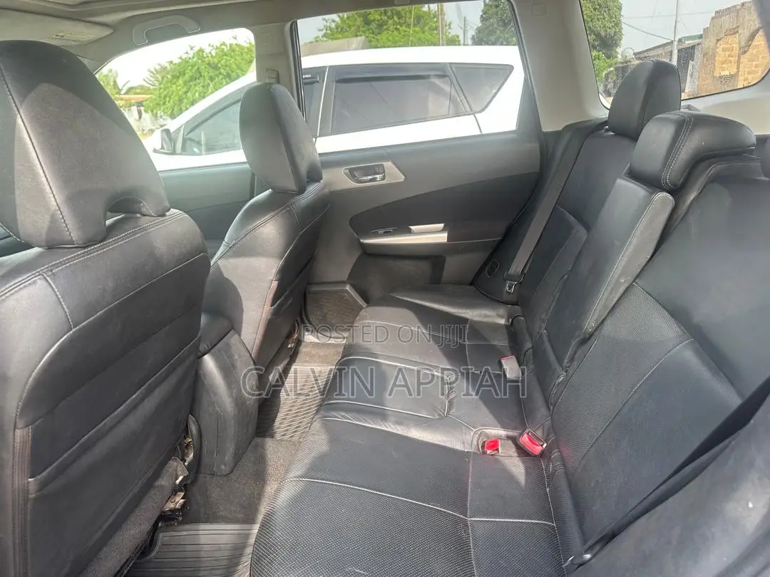 Subaru Forester 2010 Gray