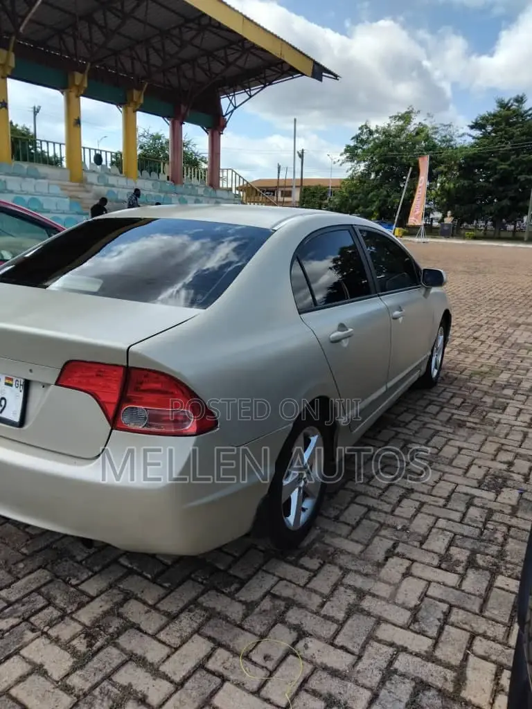 Honda Civic 1.4 5 Door 2011