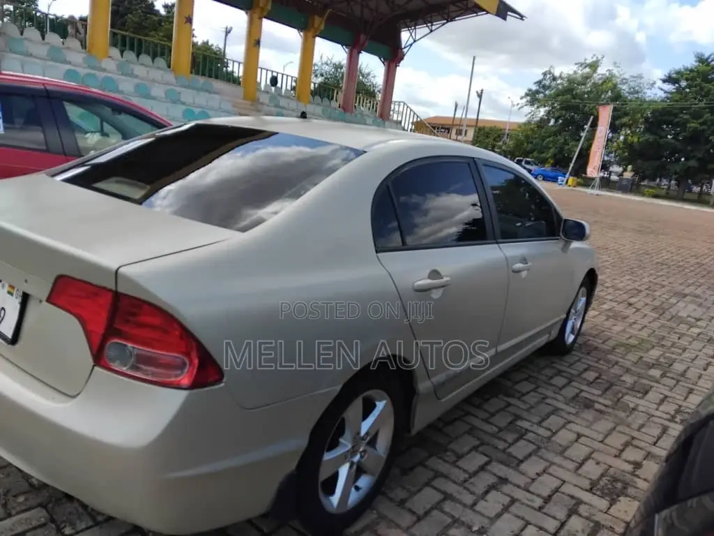 Honda Civic 1.4 5 Door 2011
