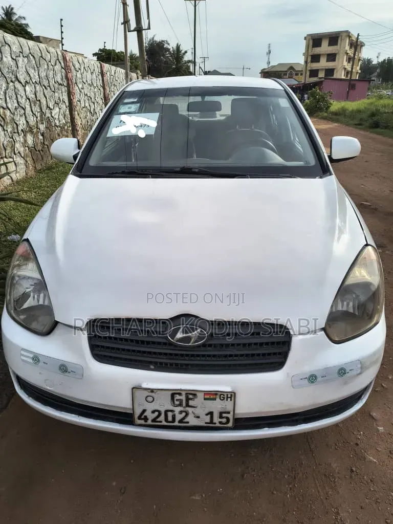 Hyundai Accent 2010 White