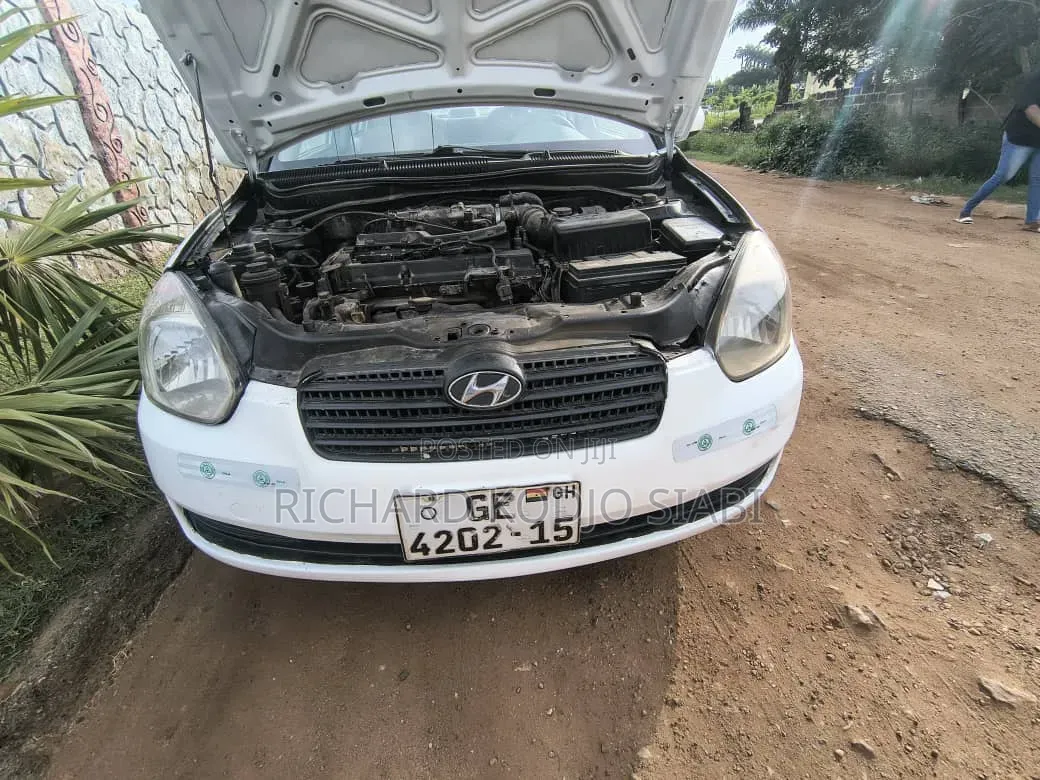 Hyundai Accent 2010 White