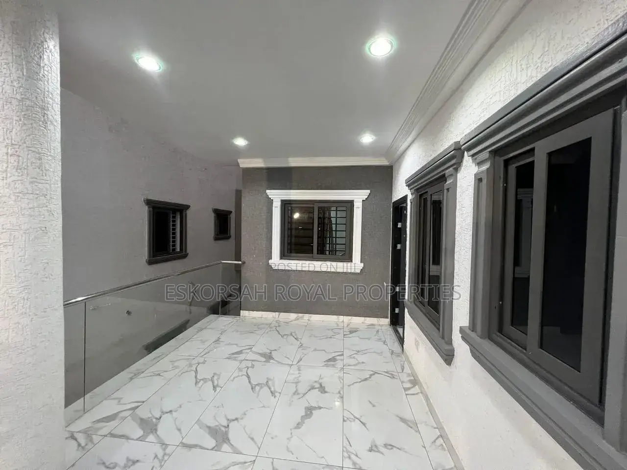5bdrm Townhouse/Terrace in Achimota Mill 7, Mile 7 for sale