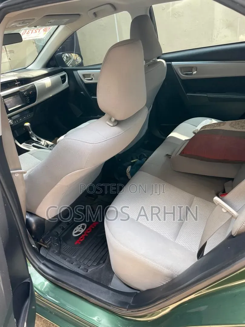 Toyota Corolla 2016 Green