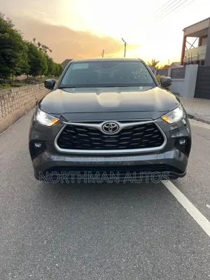 Toyota Highlander LE FWD 2023 Gray