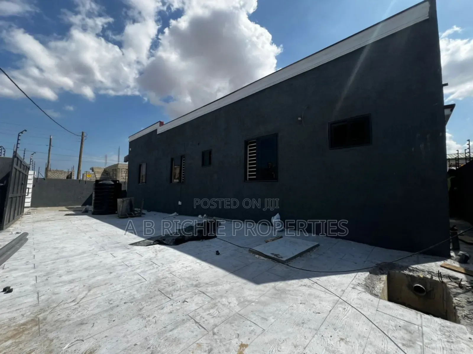 3bdrm Bungalow in Ab Richie Properties, Baatsona Total for sale