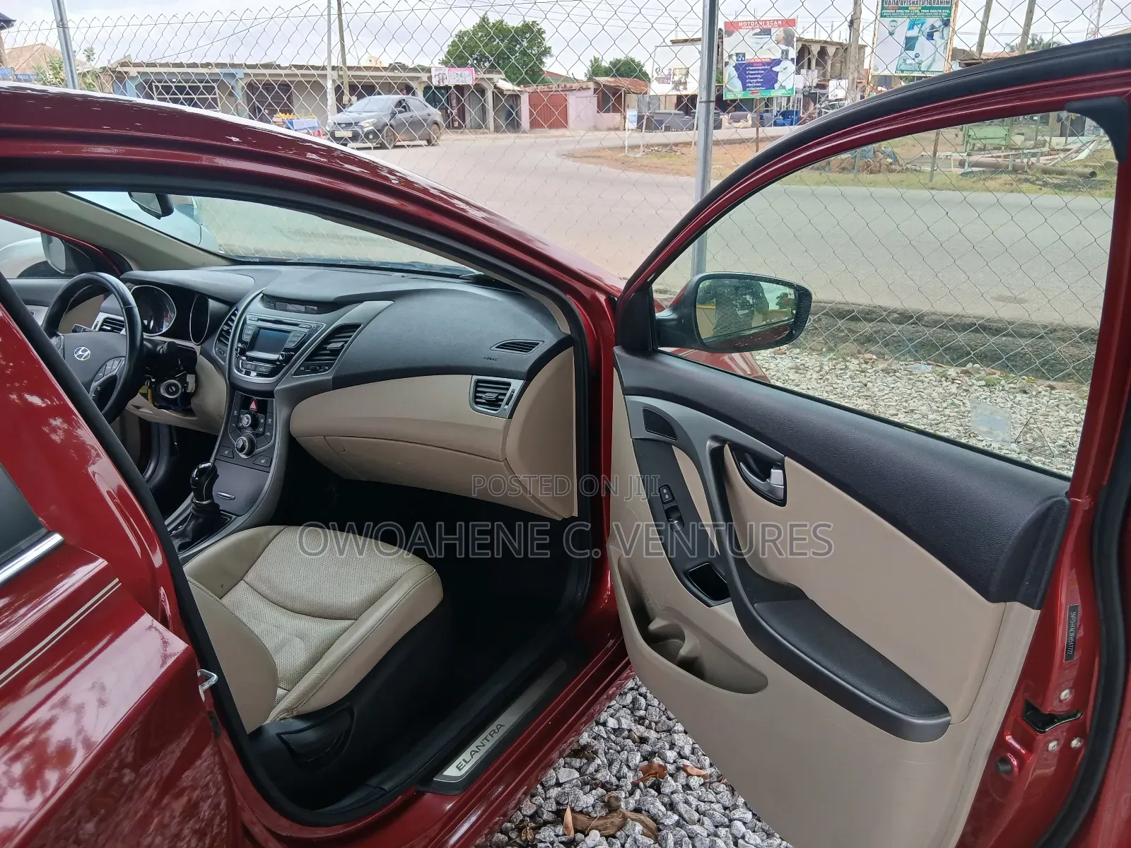Hyundai Elantra 2016 Red