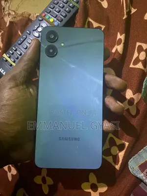 Samsung Galaxy A06 128 GB Gray