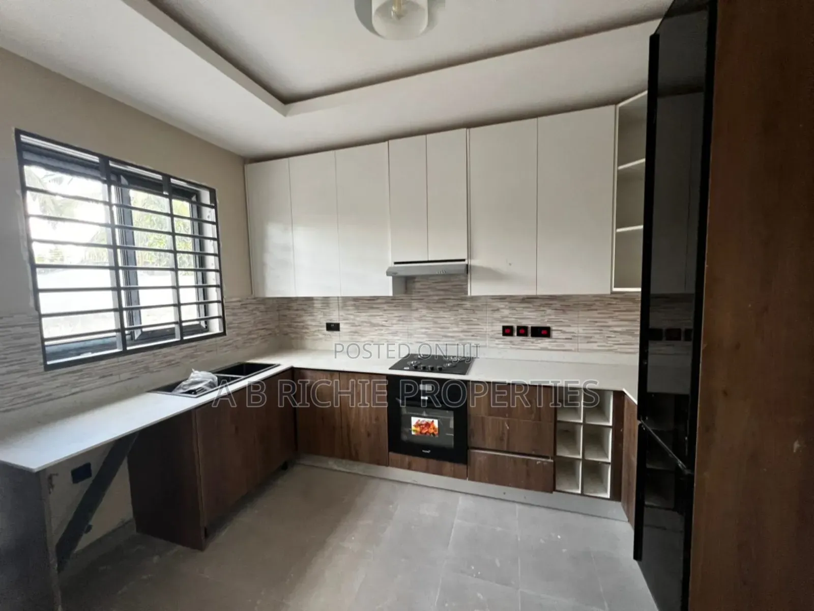 3bdrm House in Ab Richie Properties, Baatsona Total for sale