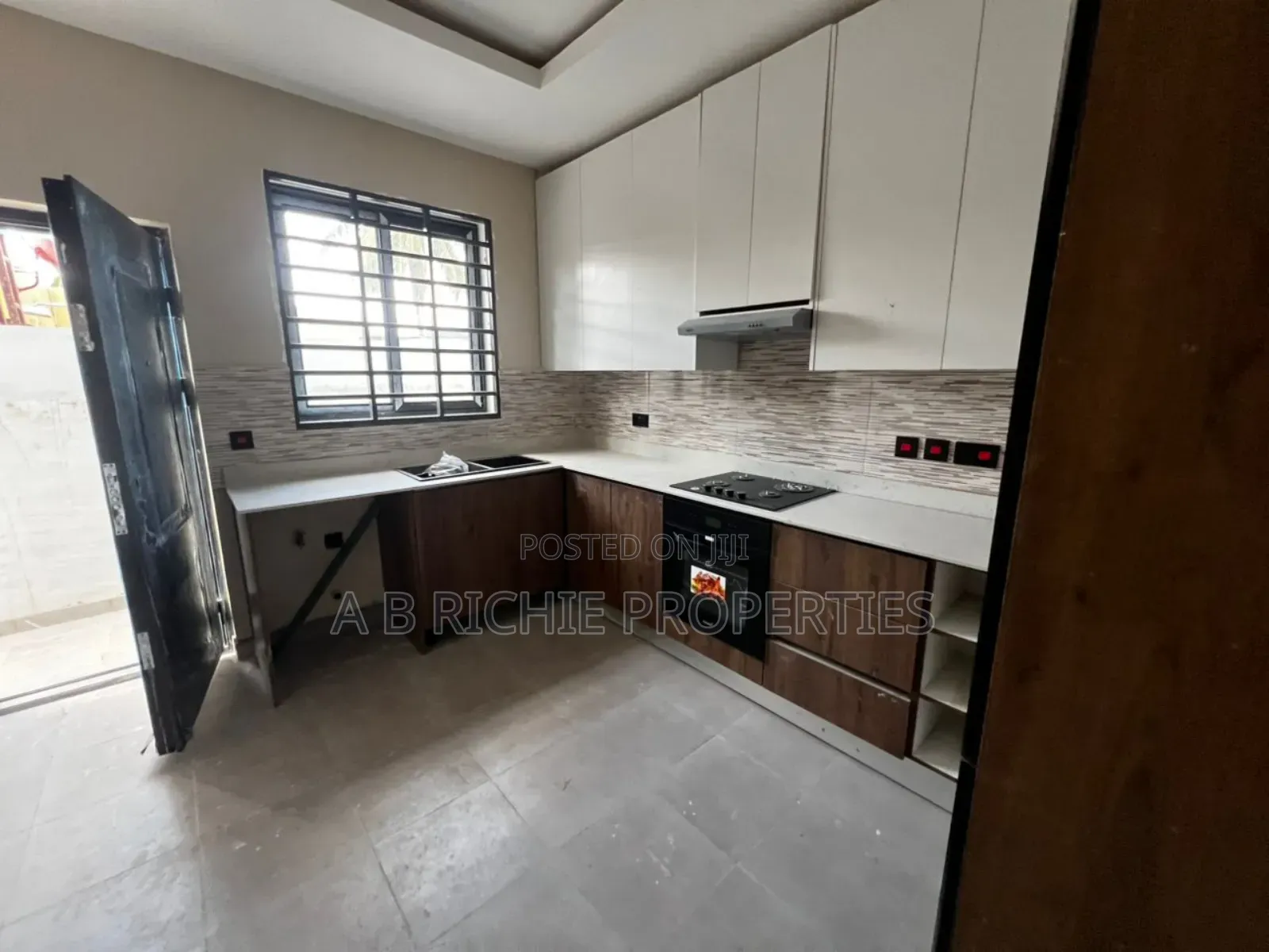 3bdrm House in Ab Richie Properties, Baatsona Total for sale