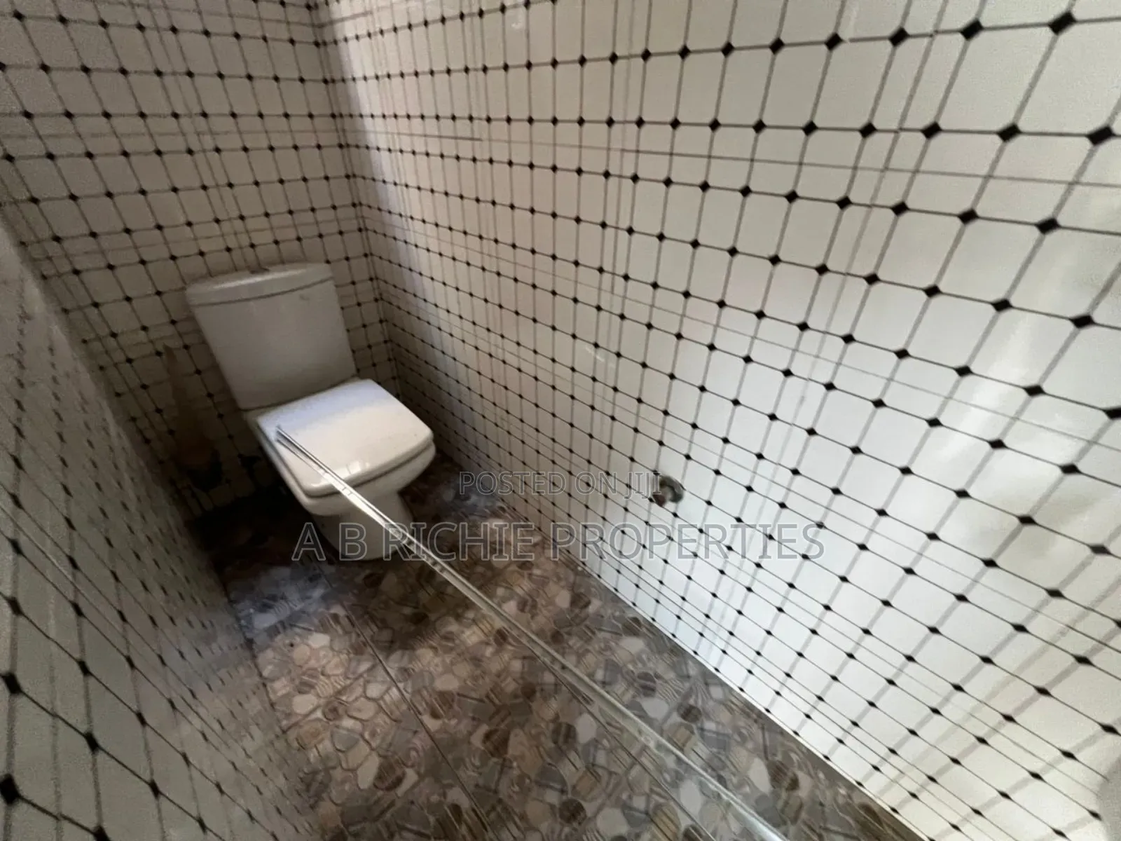 3bdrm House in Ab Richie Properties, Coca Cola for sale