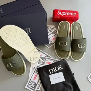 Dior (Cd) Grained Calfskin Slide Slippers.