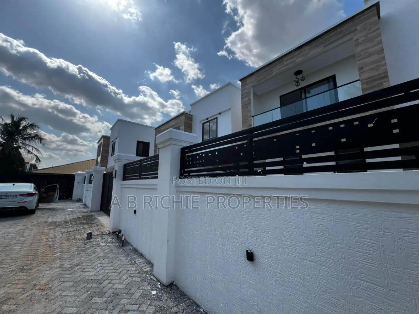 3bdrm House in Ab Richie Properties, Baatsona Total for sale
