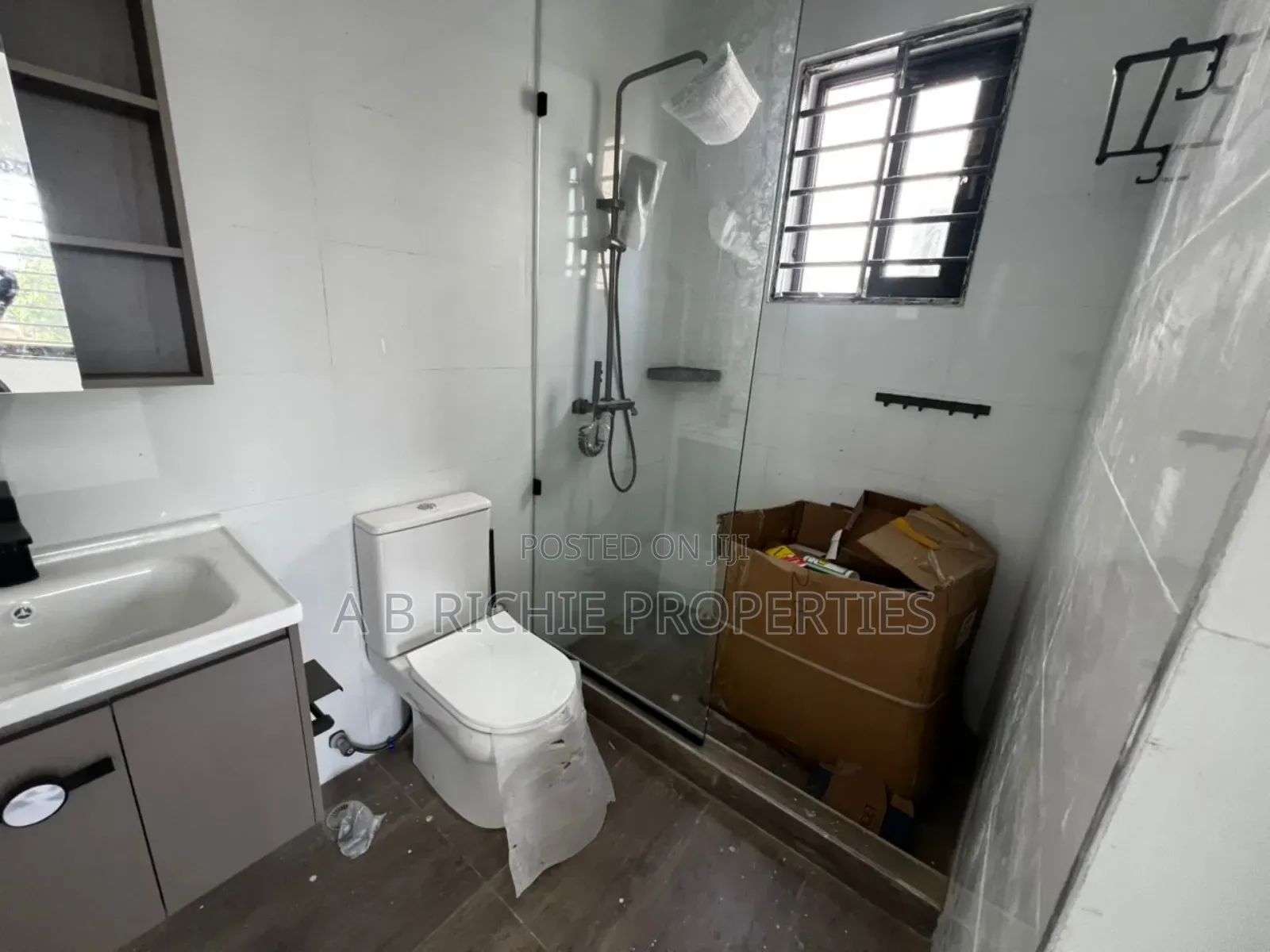 3bdrm House in Ab Richie Properties, Baatsona Total for sale