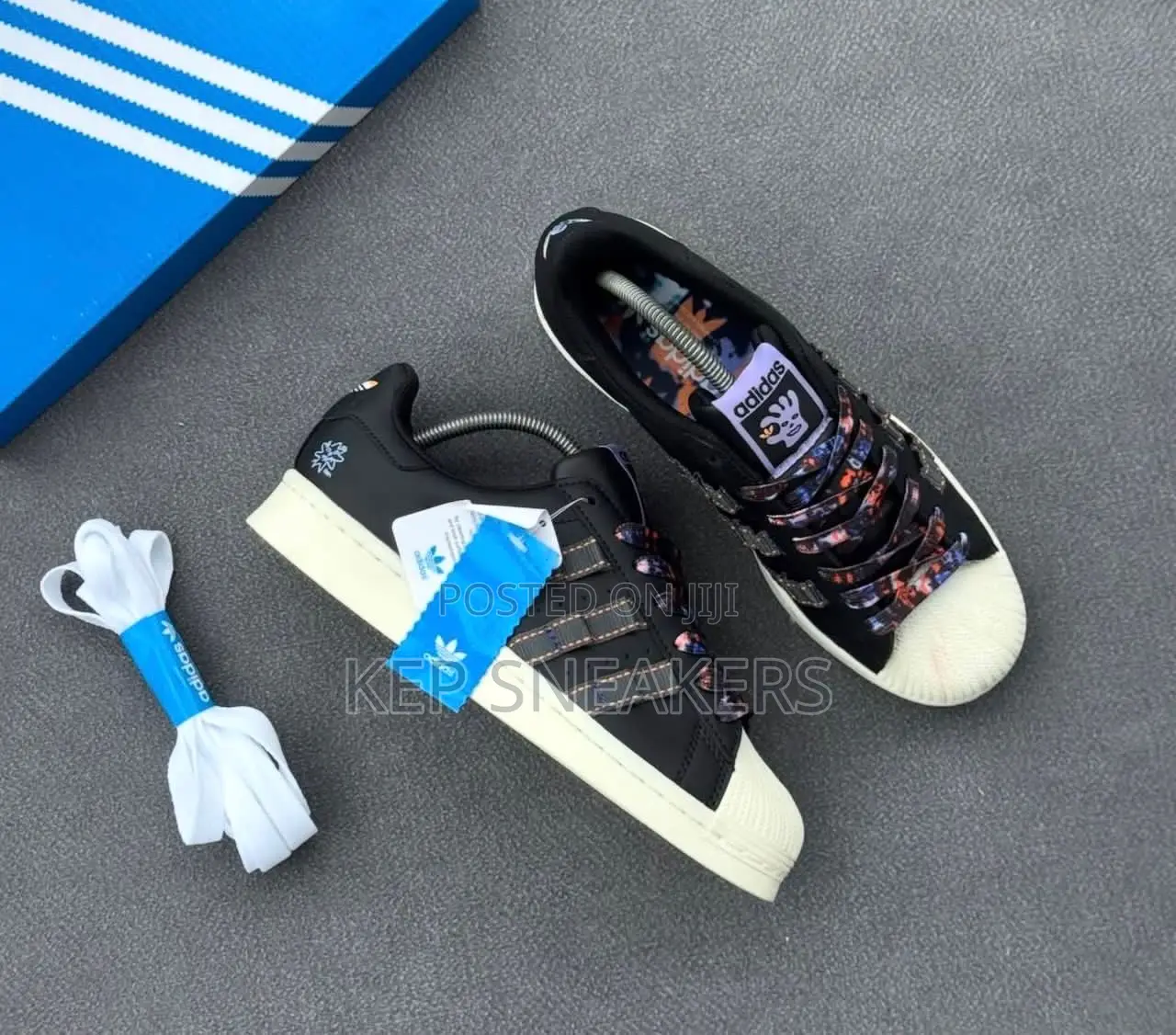 Superstar 'Core Black Ash Unity Orange’