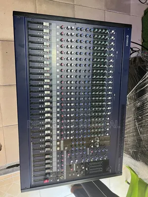 Yamaha Mg24 Channel Mixer