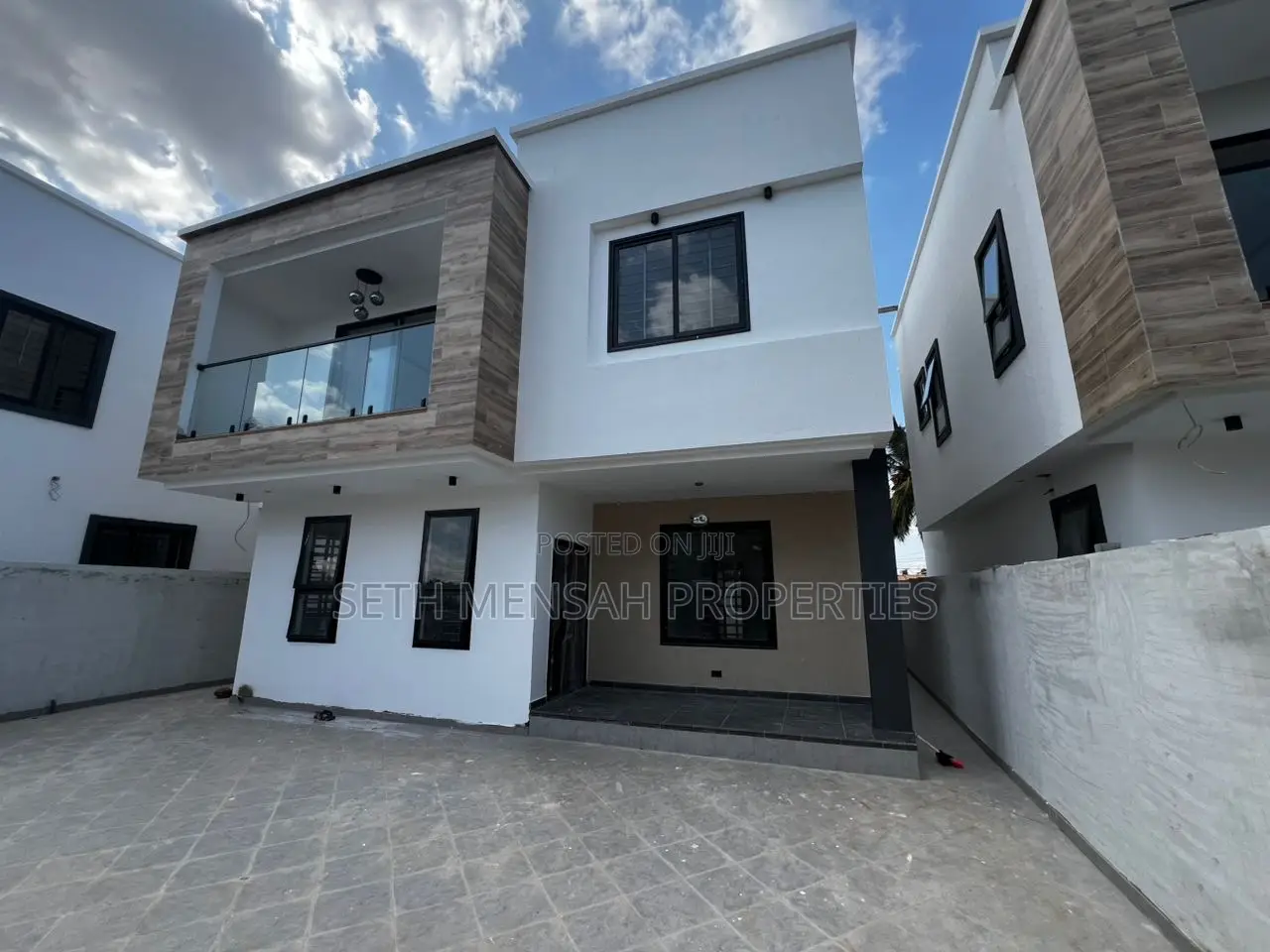3bdrm House in 3 Bedroom House, Coca Cola for sale