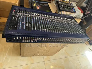 Yamaha Mg32 Channel Mixer