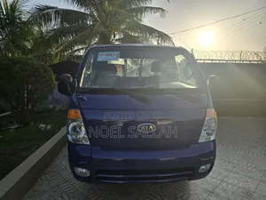 Very Neat Kia Bongo, No Hidden Faults