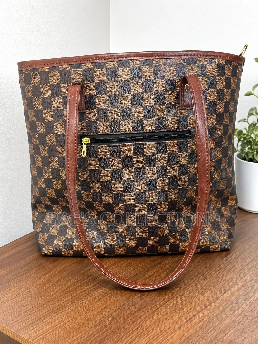 Leather Bags Available in Colours. Wholesale and Retail