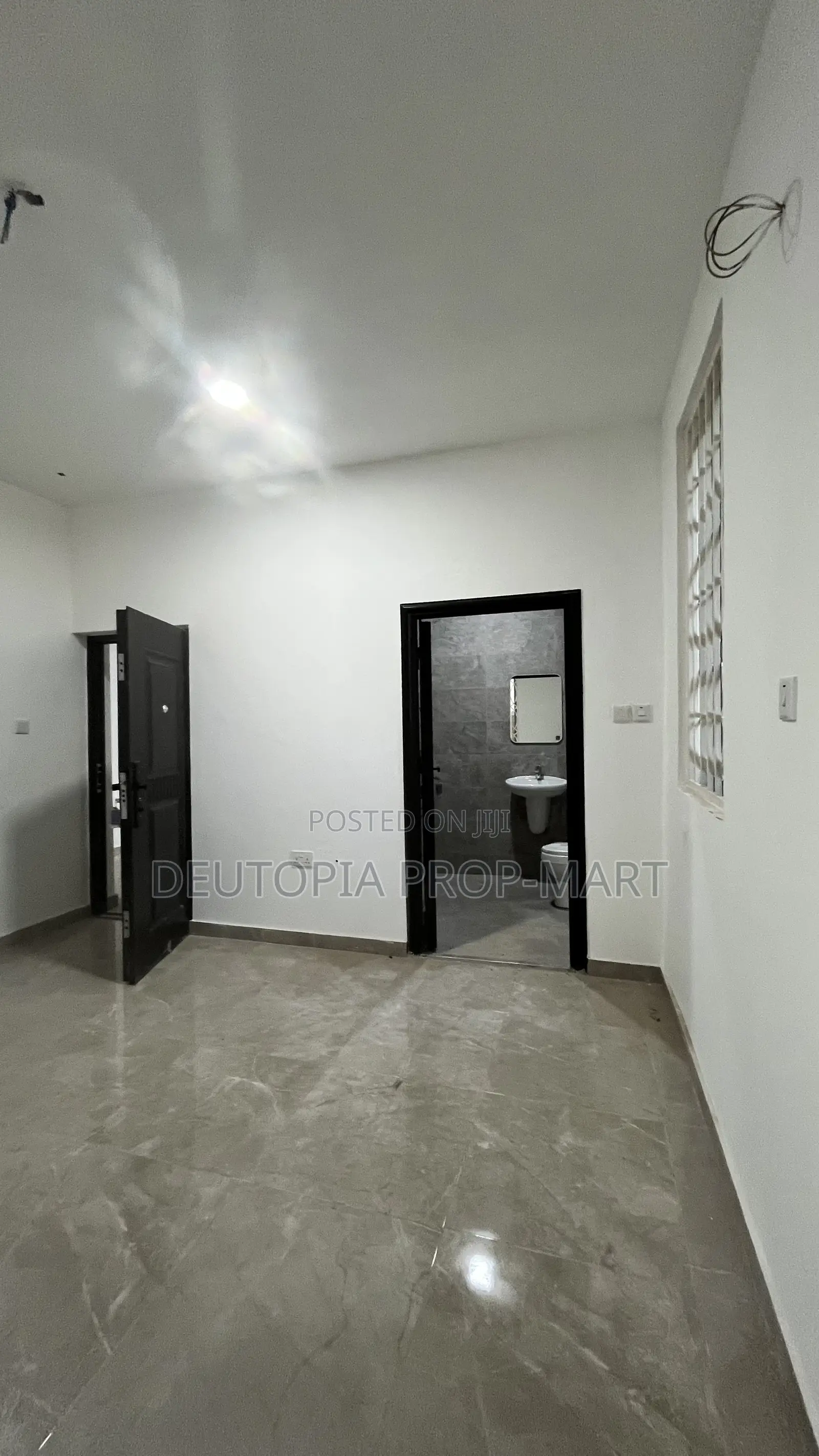 2bdrm Apartment in Fontomfrom, Tema Metropolitan for rent