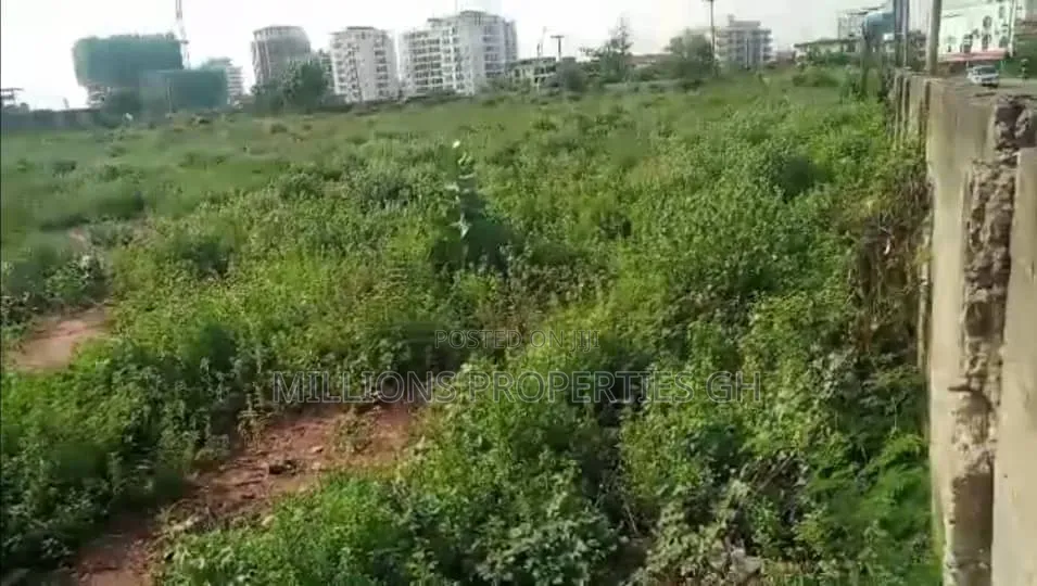 4acres 4sale Back of Accra Mall