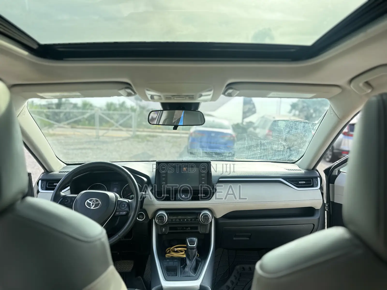 Toyota RAV4 XLE Premium FWD 2019 Silver