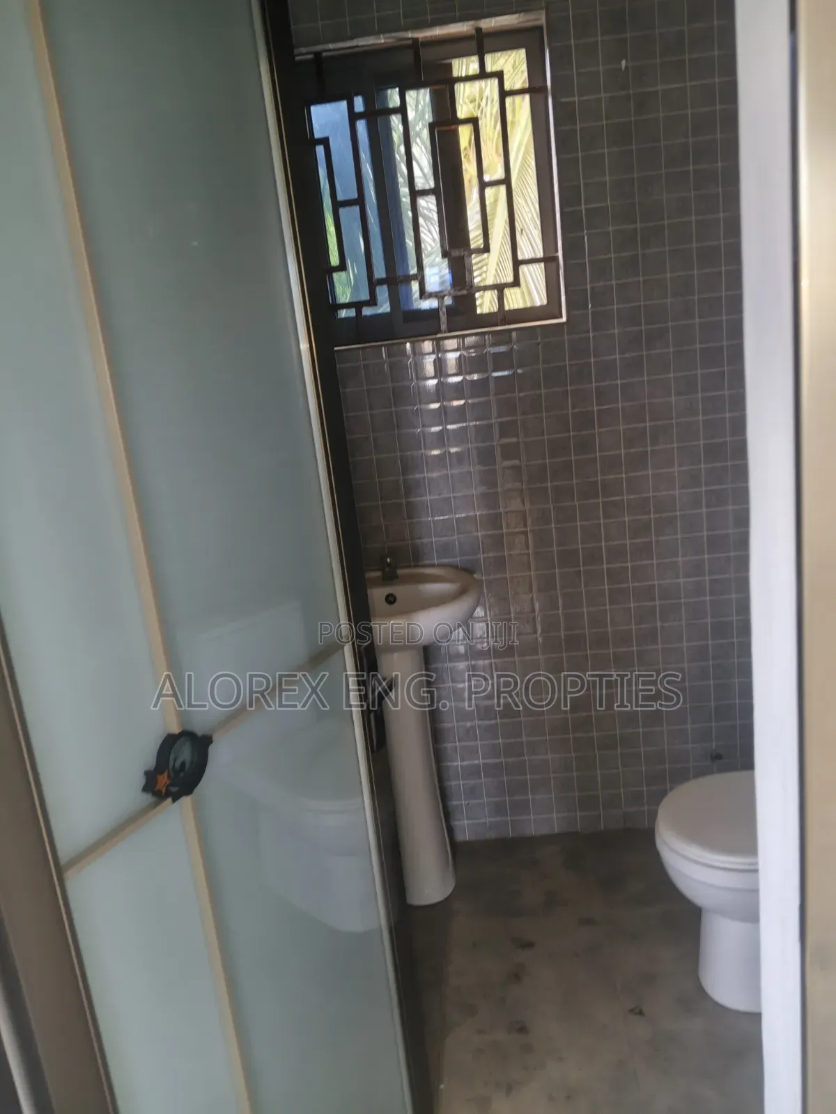 2bdrm Apartment in Oyarifa Teiman, Pentecost for rent