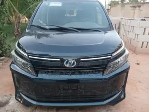Toyota Voxy SV Premium 2014 Black