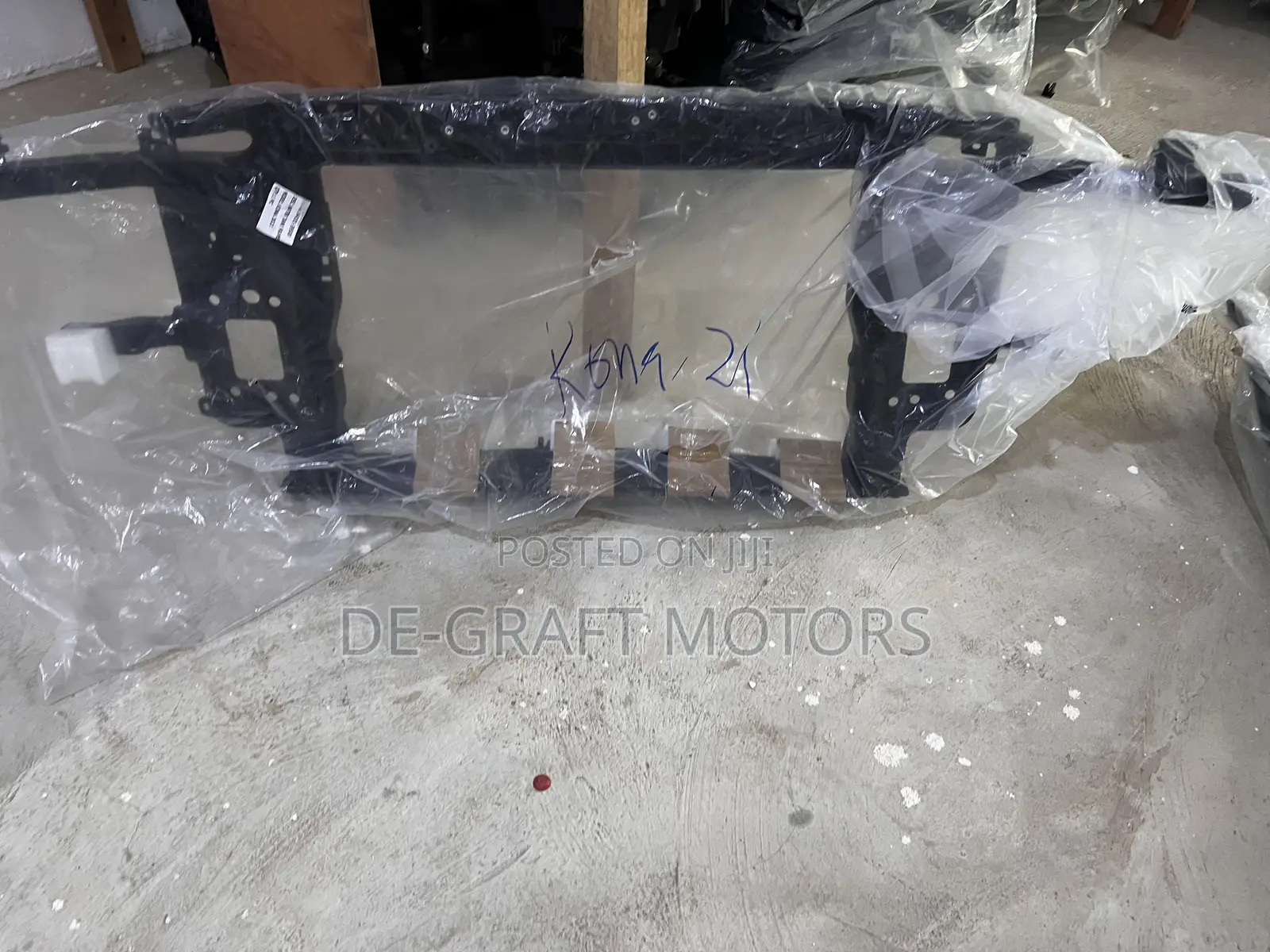 Kona 21 Radiator Support