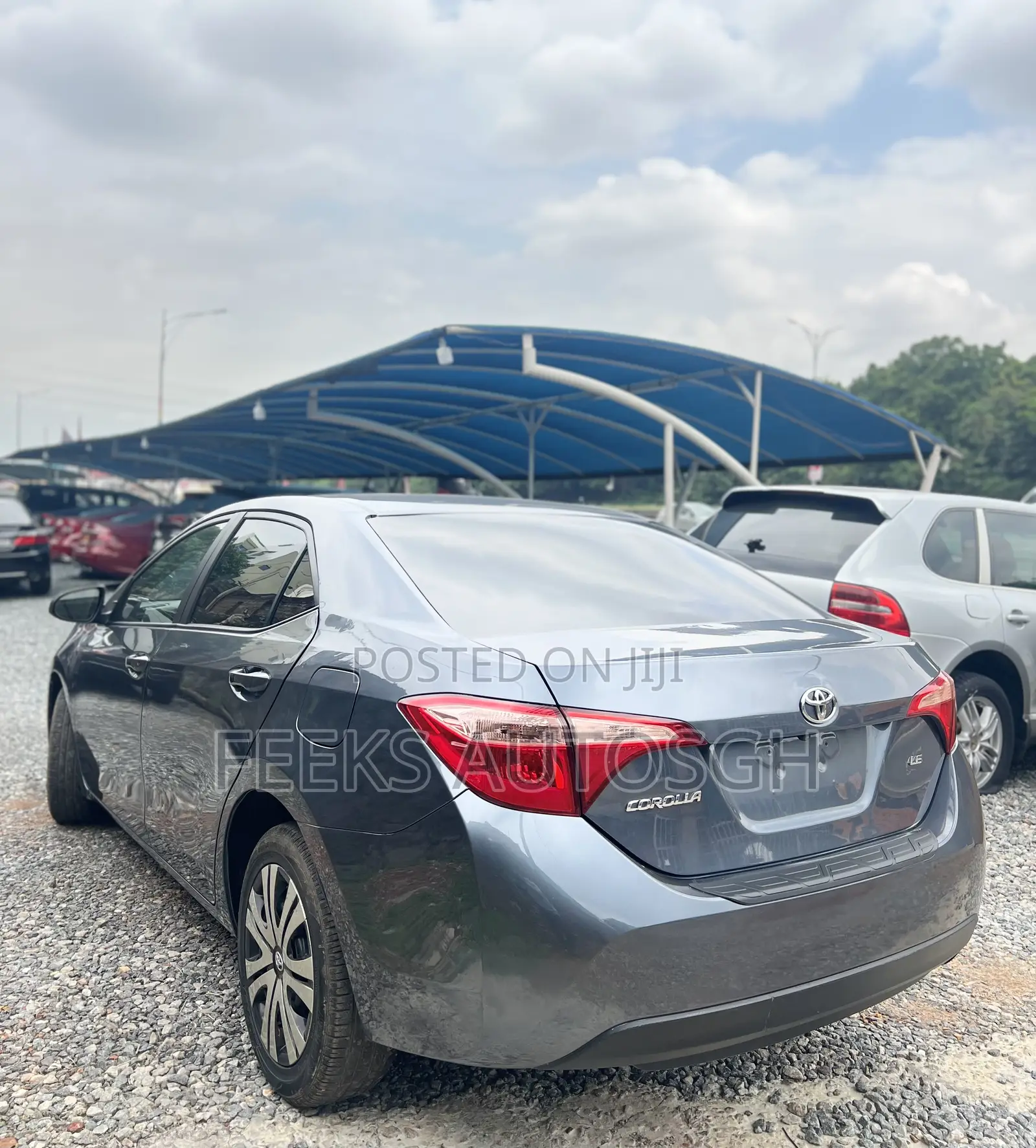 Toyota Corolla LE 4dr Sedan (1.8L 4cyl CVT) 2017 Gray