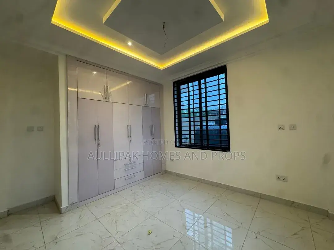 2bdrm Apartment in School Junction for rent