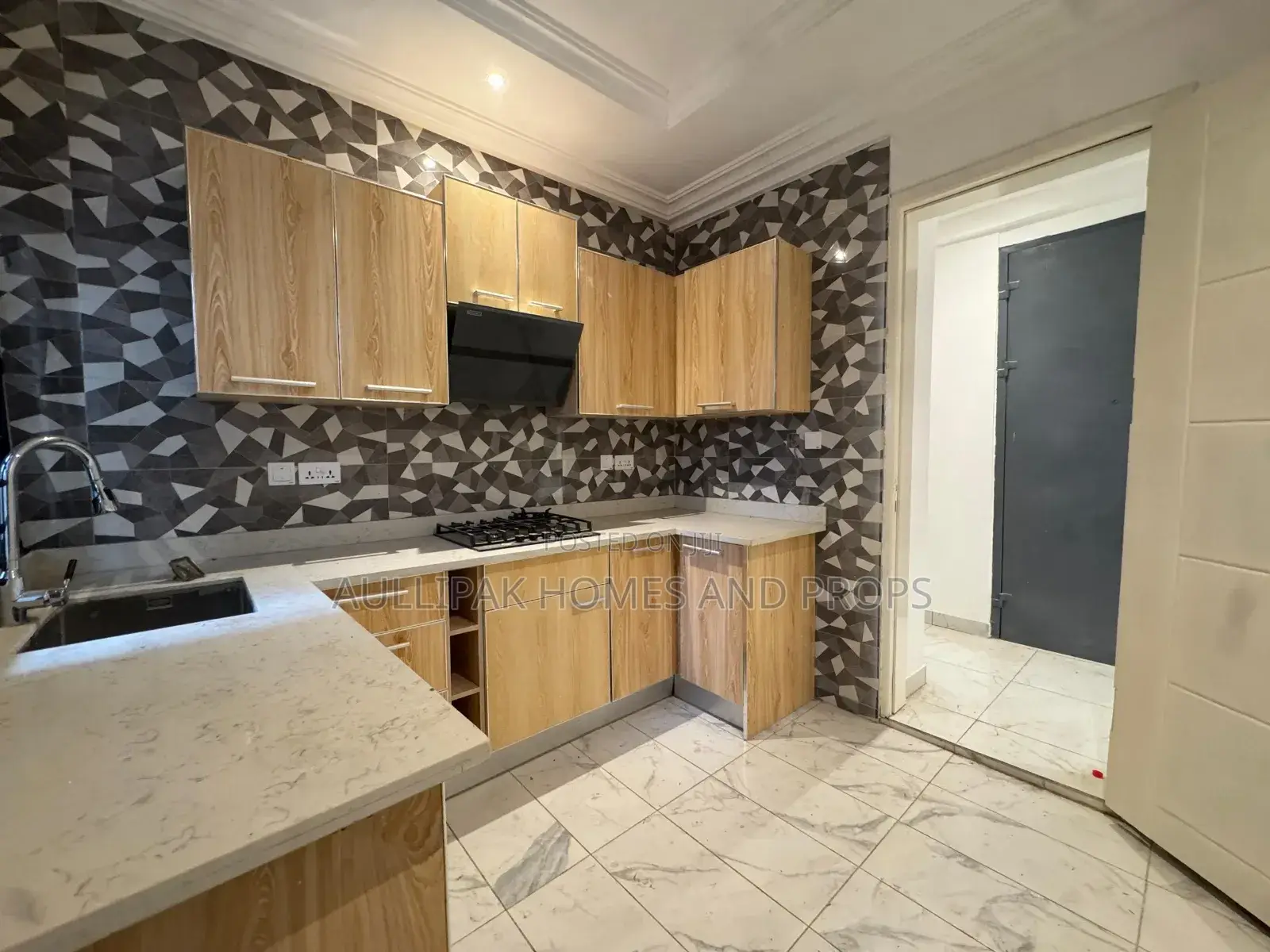 2bdrm Apartment in School Junction for rent