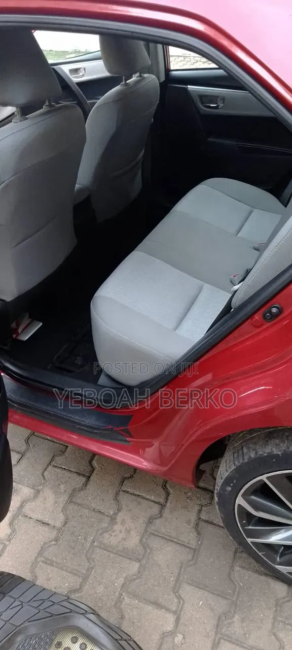 Toyota Corolla 2016 Red