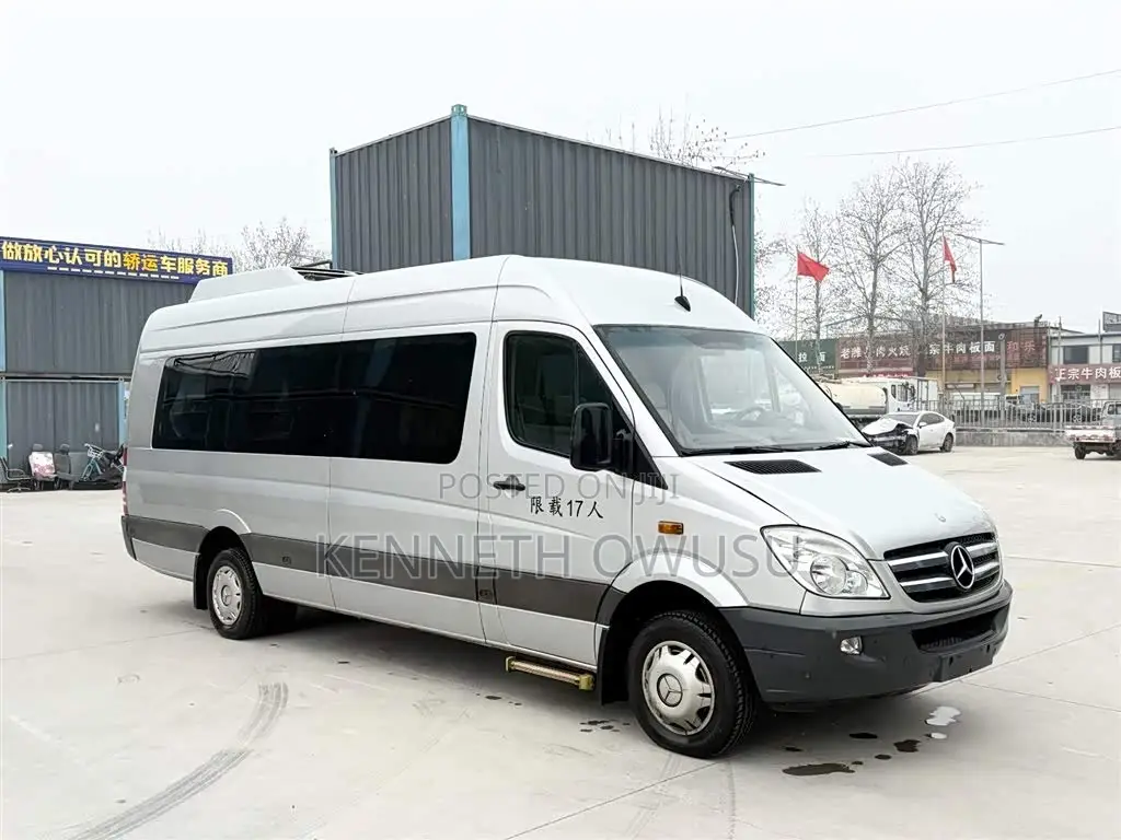 Mercedes-Benz Sprinter 2012 Black